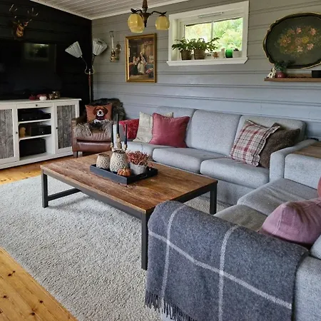 Feriehus Cozy Family At Hamlagro *